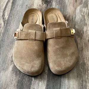 Dreampairs Women's Tan Suede Slip-On Clog Shoes